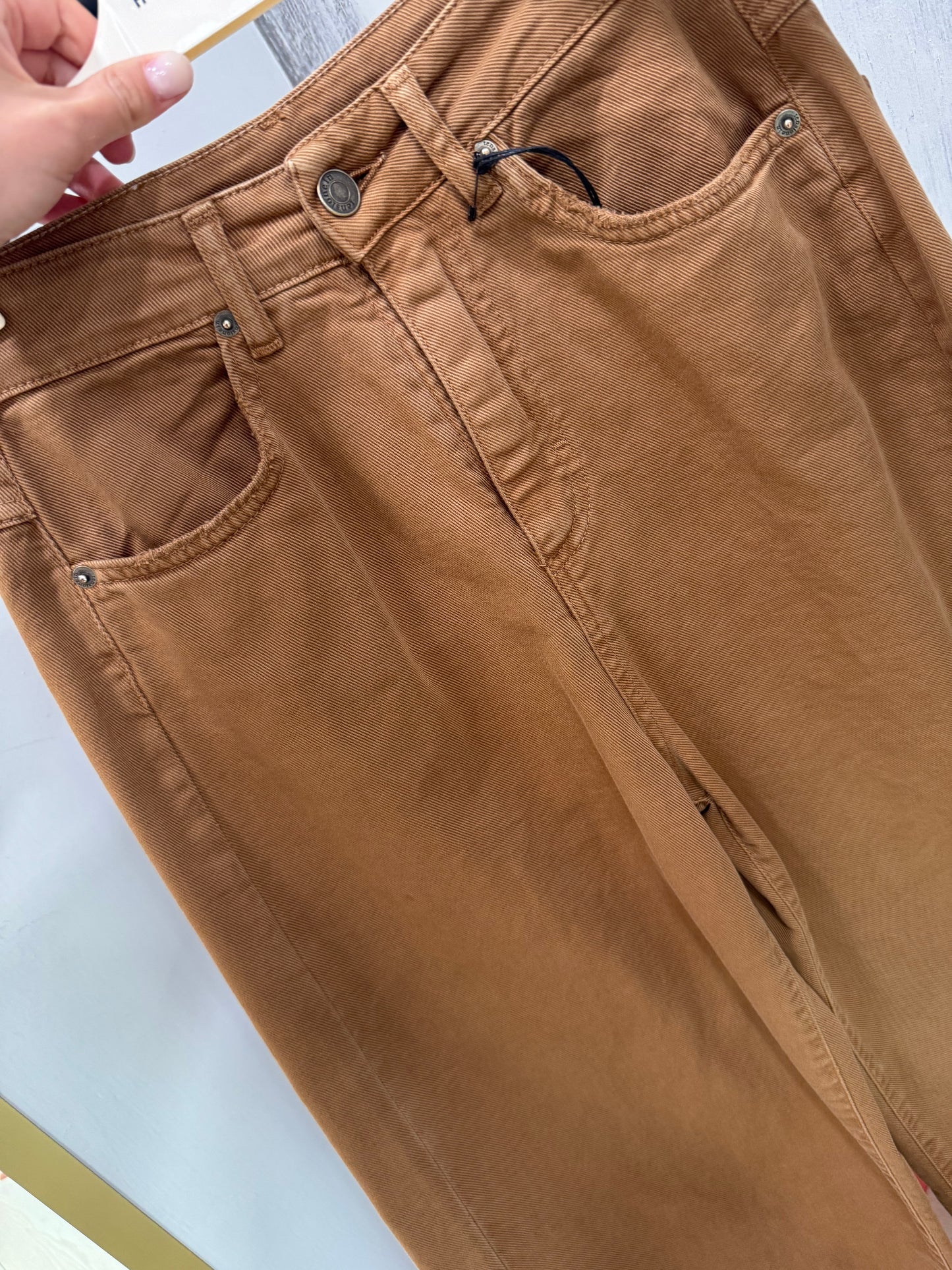 PANTALONE MARRONE TENSIONE IN