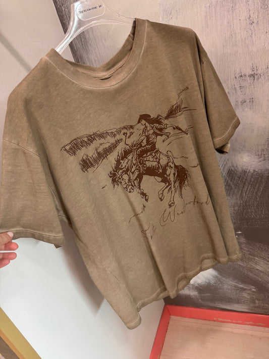 TSHIRT CON STAMPA TENSIONE IN