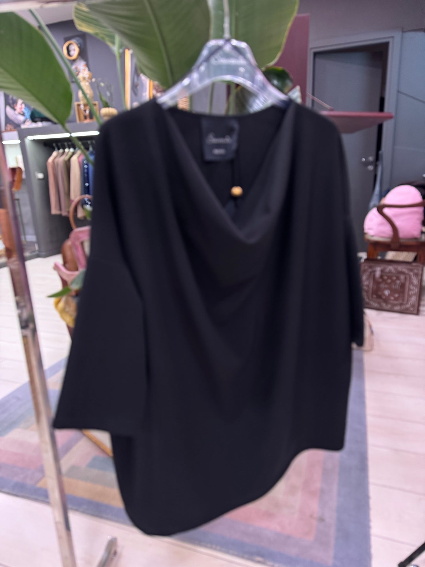 BLUSA CON SCOLLO DRAPPEGGIO SOUVENIR