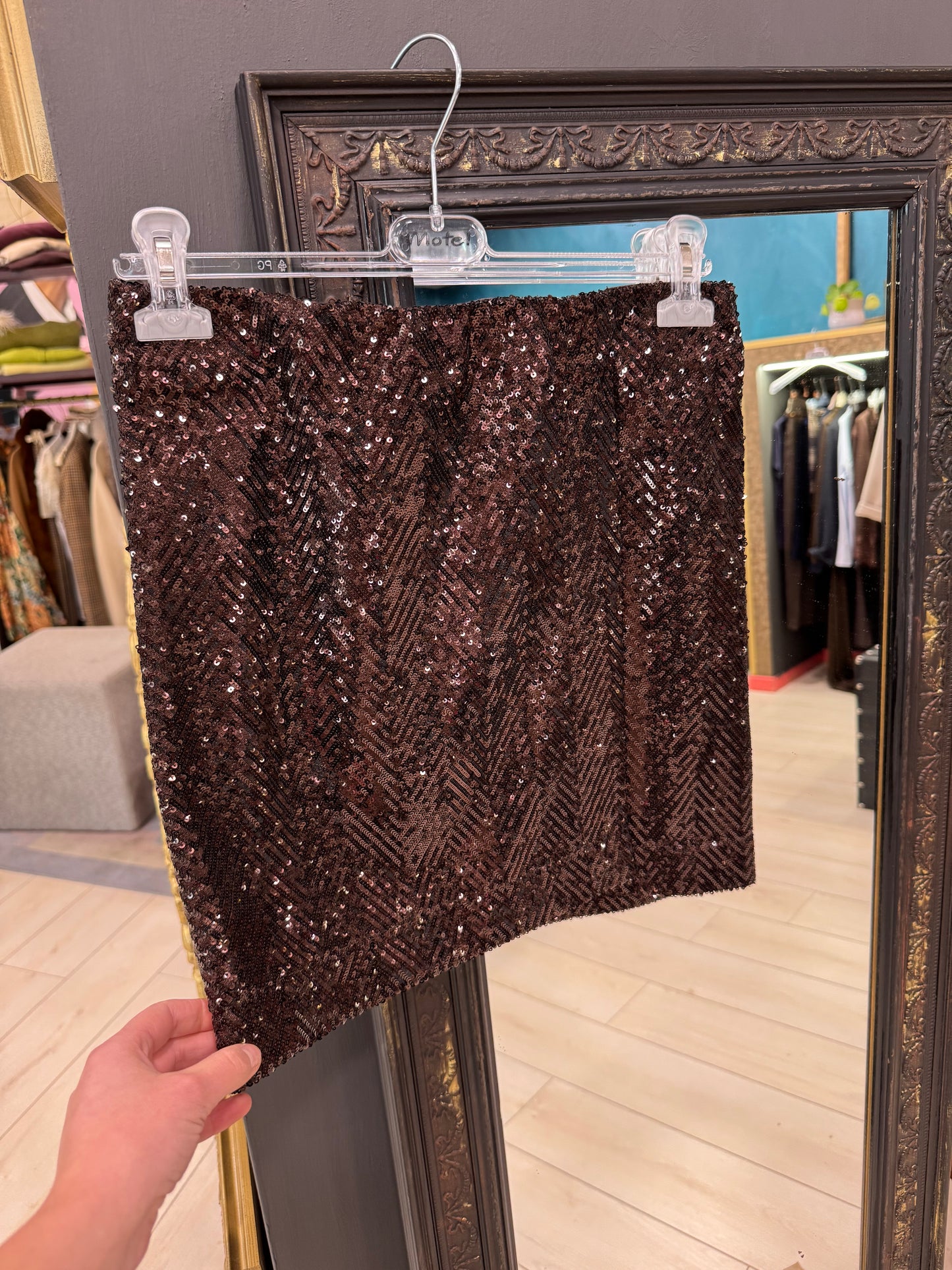 GONNA PAILLETTES MOTEL