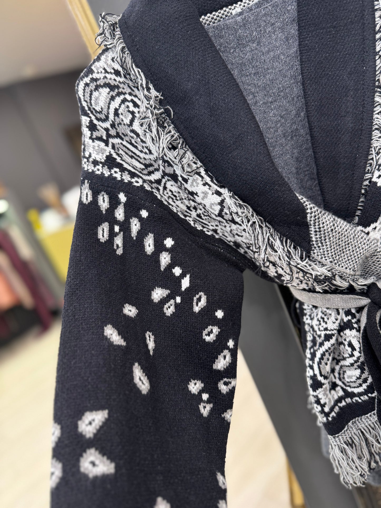 CARDIGAN BANDANA CON FRANGE DONTWAIT