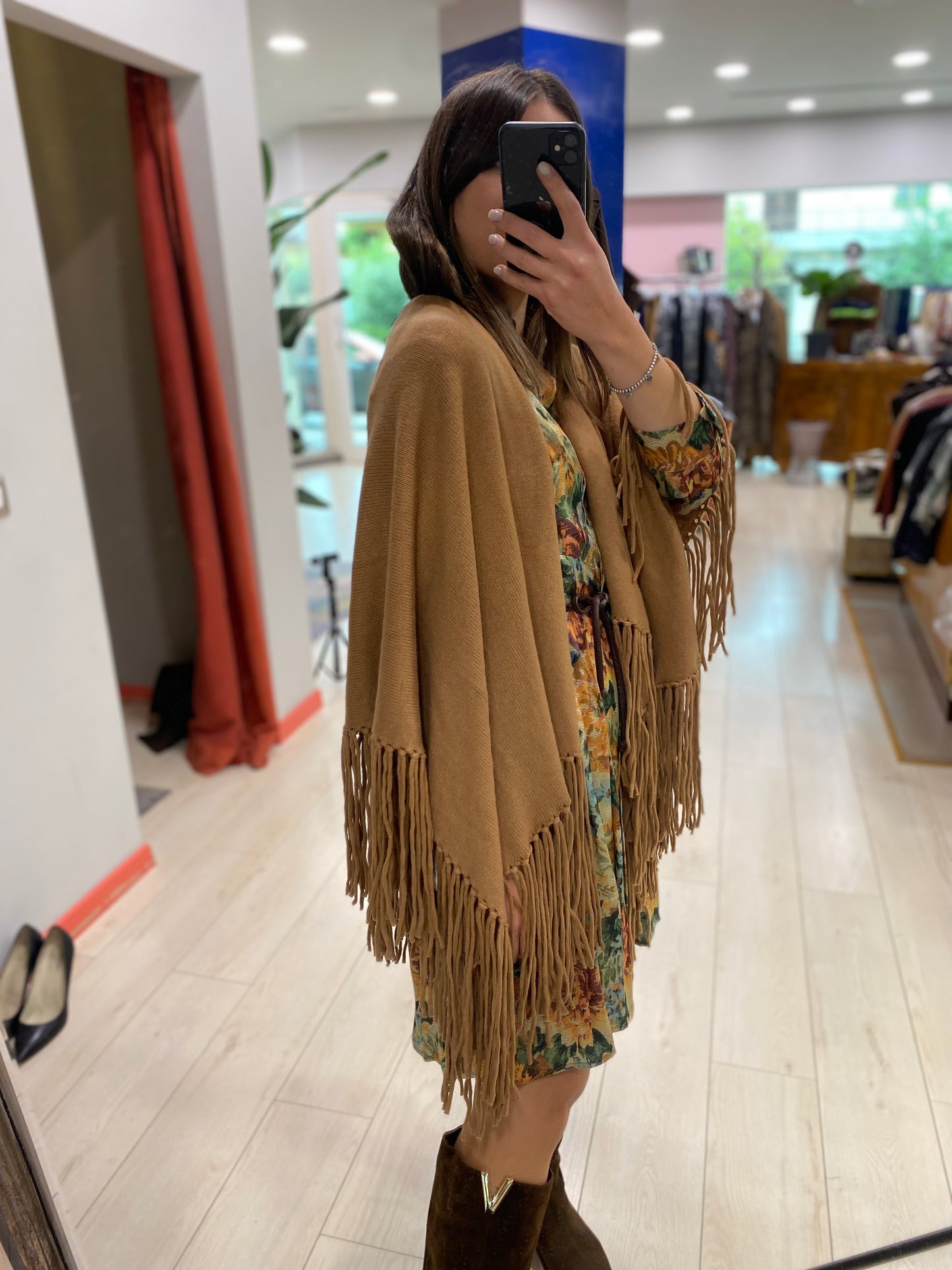 MANTELLA FRANGE LANA TENSIONEIN