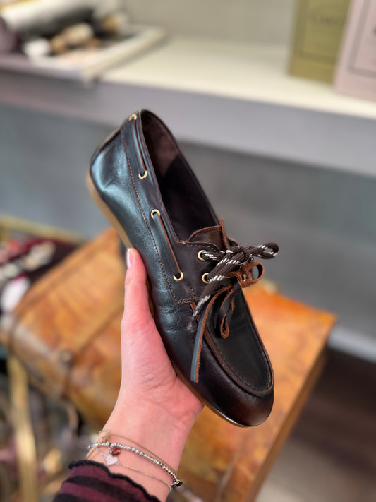 MOCASSINO BARCA PELLE INGRASSATA MORO