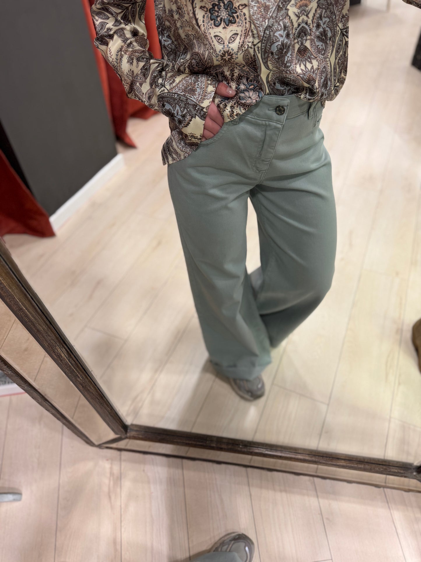 JEANS IN BULL FLARE SOALLURE