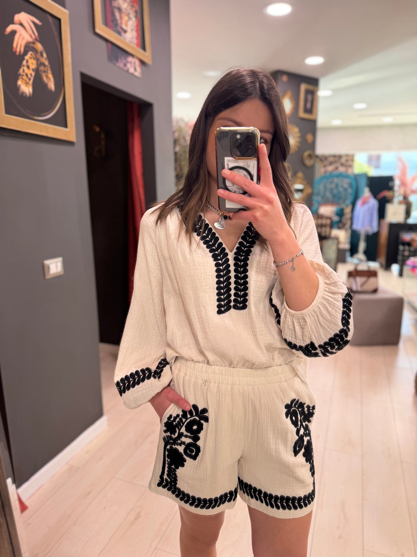 BLUSA CON RICAMI PHILIALOFT