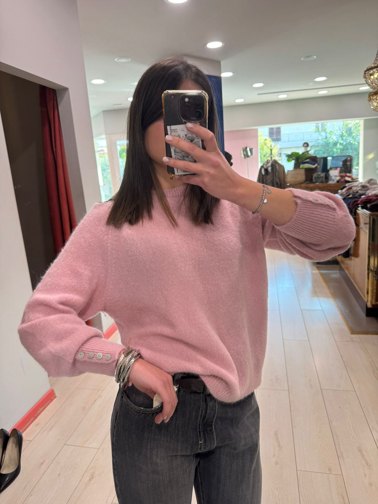 PULL MORBIDO CON BOTTONI SU MANICHE DONT WAIT