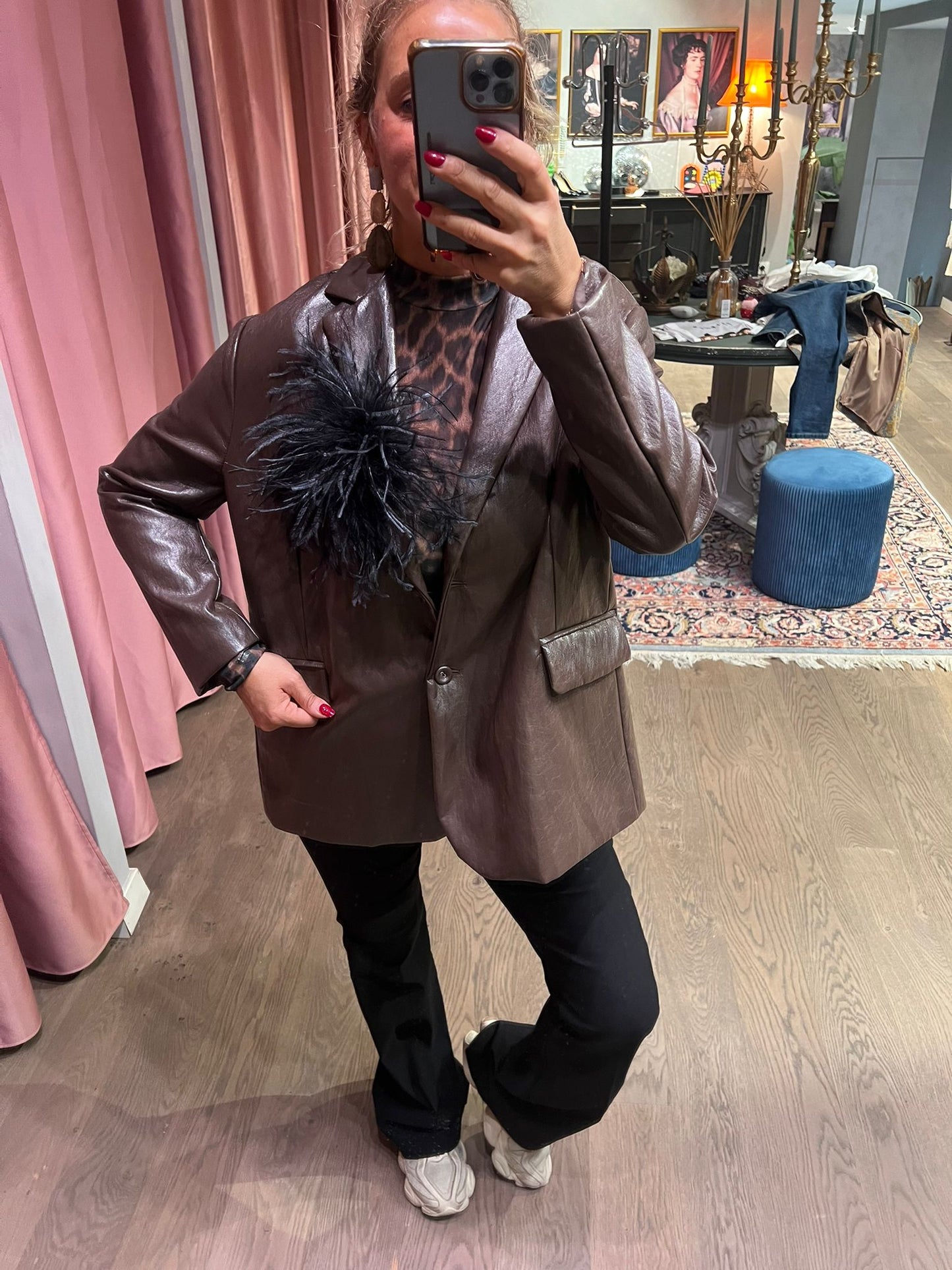 PANTALONE MODELLO FLARE TENSIONE IN