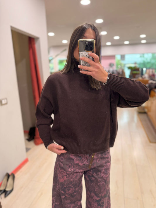 PULL MEZZO COLLO IN LANA TENSIONE IN