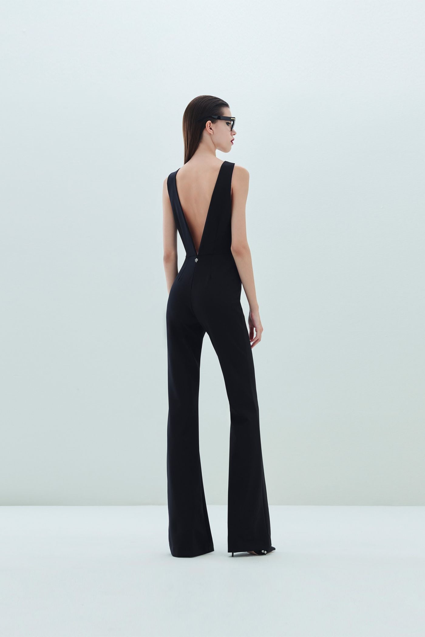 TUTA NERA CON FIOCCO ANIYE BY